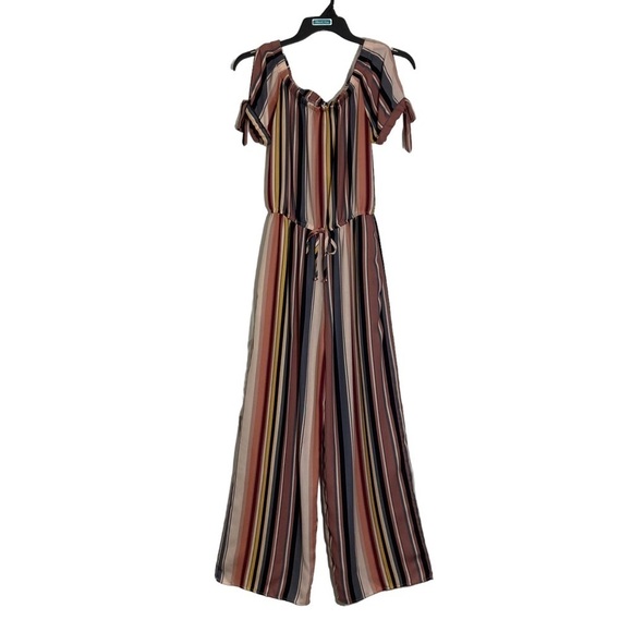Xhilaration Cold Shoulder Striped Jumpsuit Size Small - Picture 1 of 13